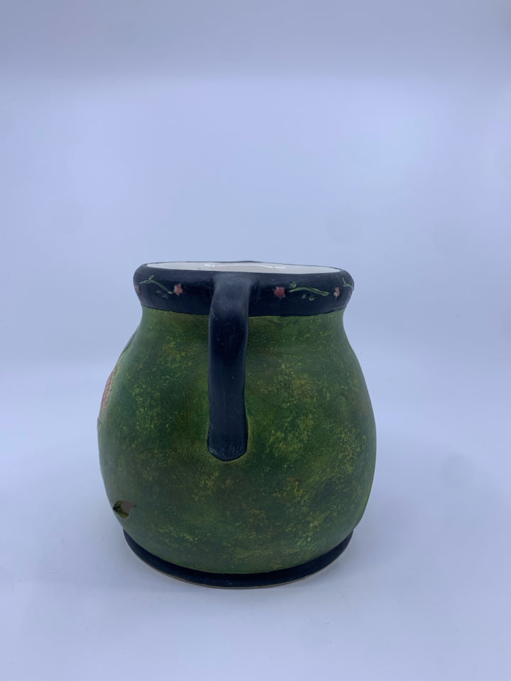 BEAN POT MELTING WAX WARMER.