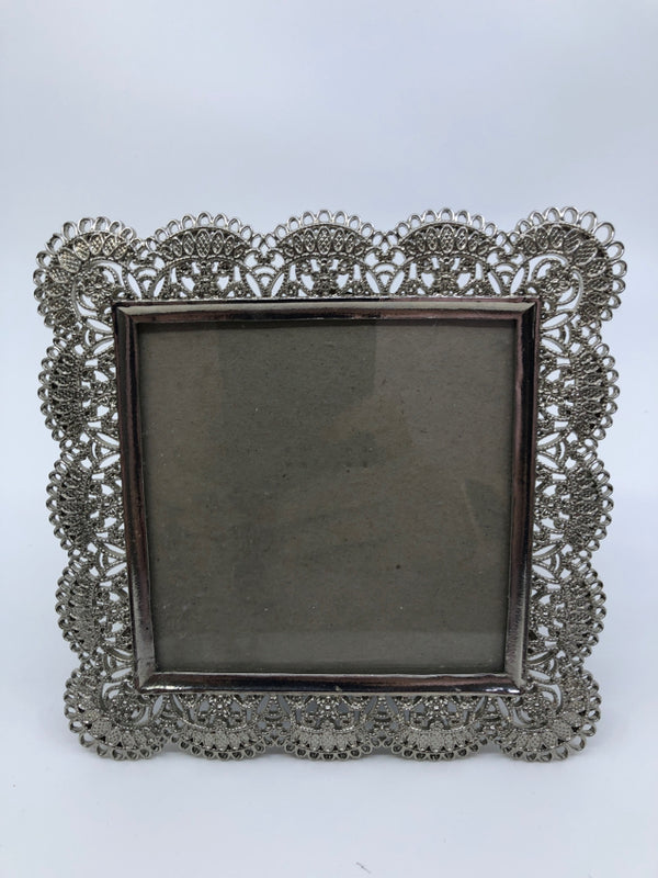 SQUARE METAL LACE PICTURE FRAME.