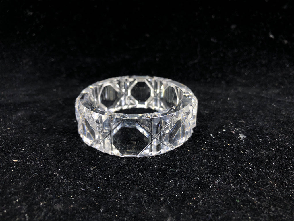 4 PC CUT GLASS NAPKIN RINGS.