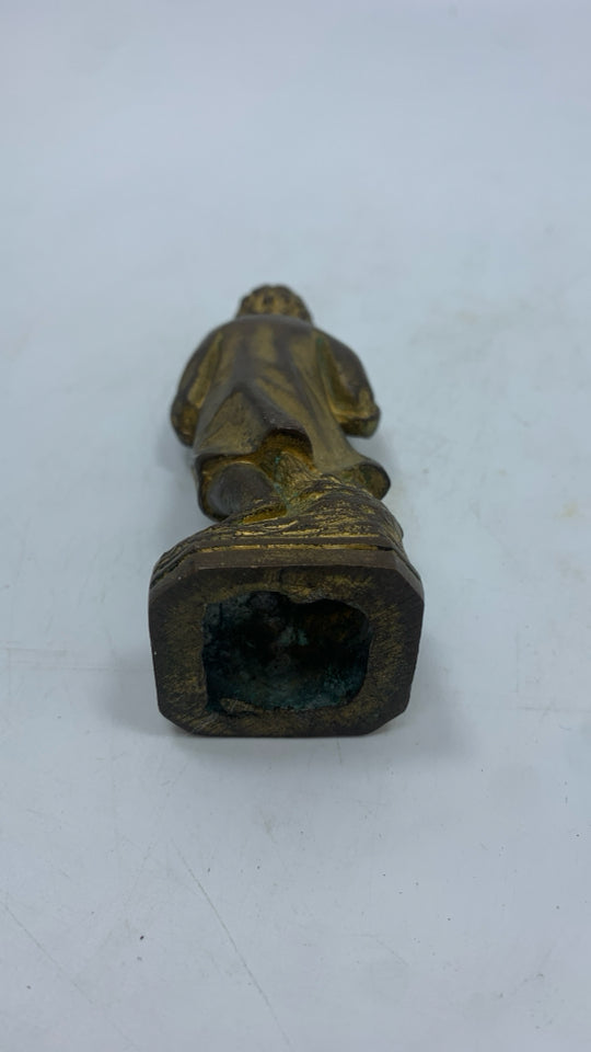 SM GOLDEN MAN IN ROBE FIGURINE.