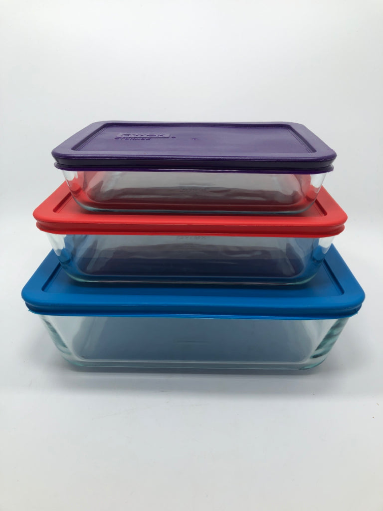 3 PYREX NESTING STORAGE CONTAINERS W/MULTI-COLOR LID.