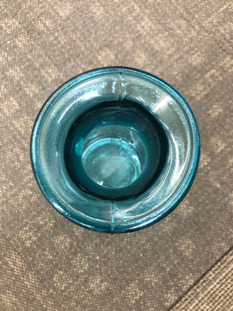 RECYCLED BLUE GLASS VASE MADE IN SPAIN.
