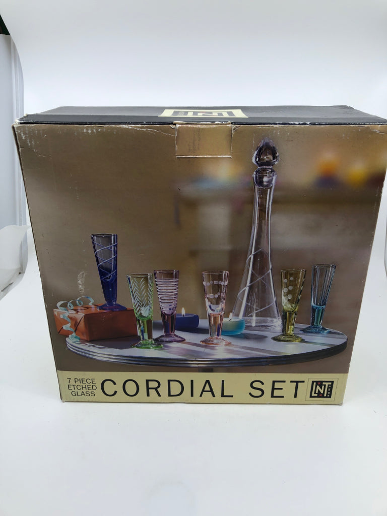 NIB 7 PC ETCHED GLASS CORDIAL SET.