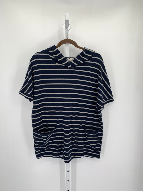 Size Medium Misses Short Sleeve Shirt