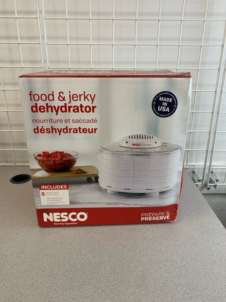 NIB NESCO FOOD & JERKY DEHYDRATOR.