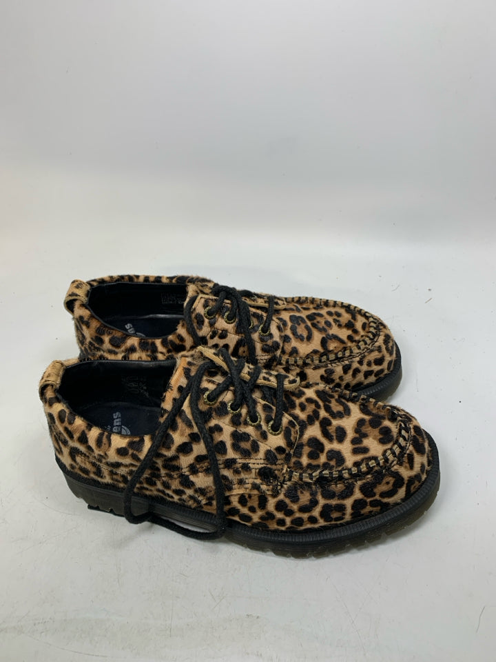 Dr Doc Martens Lowell Archive Leopard Shoes (Men-8, Wom-9)