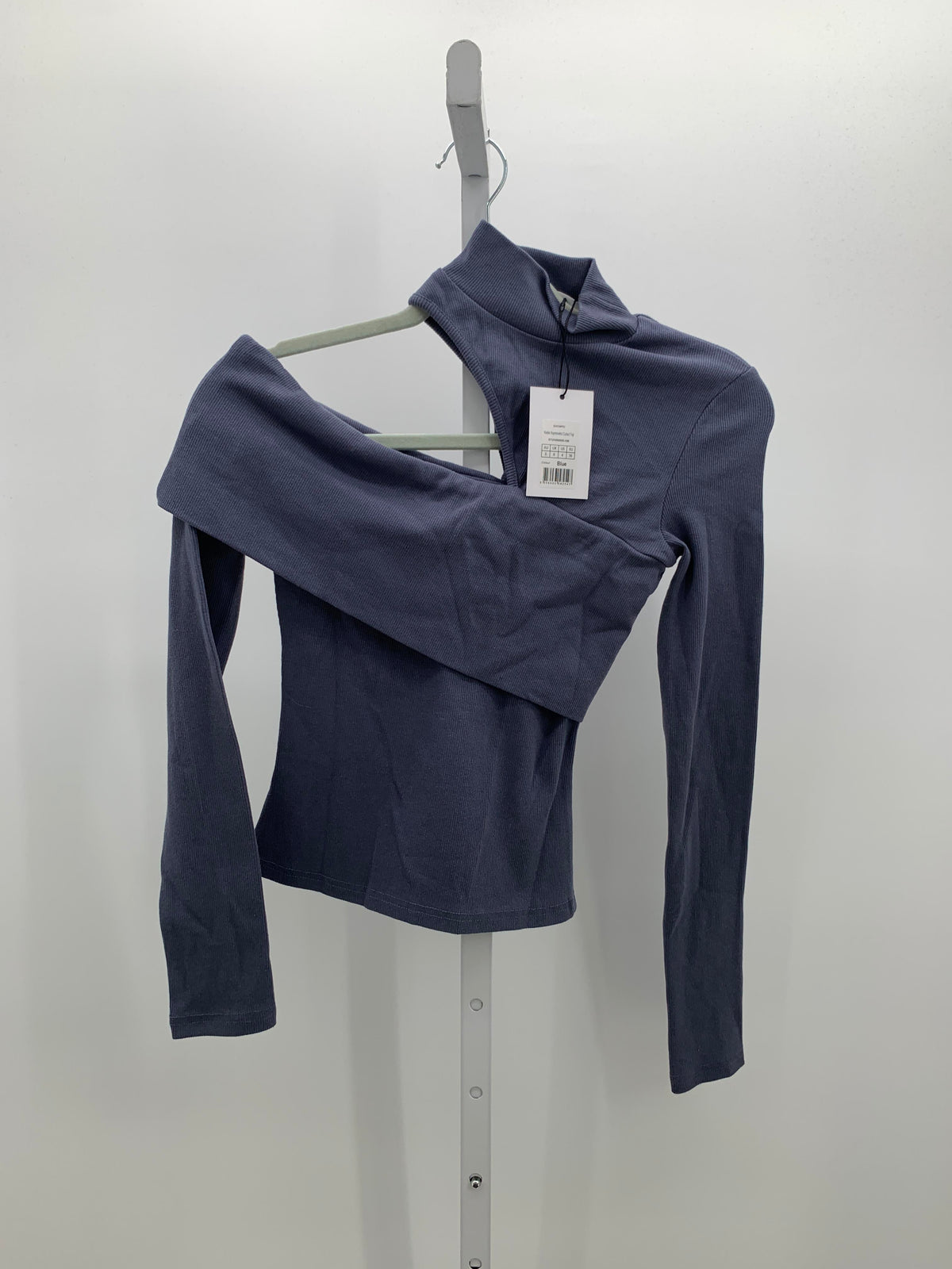 Size 4 Juniors Long Sleeve Shirt