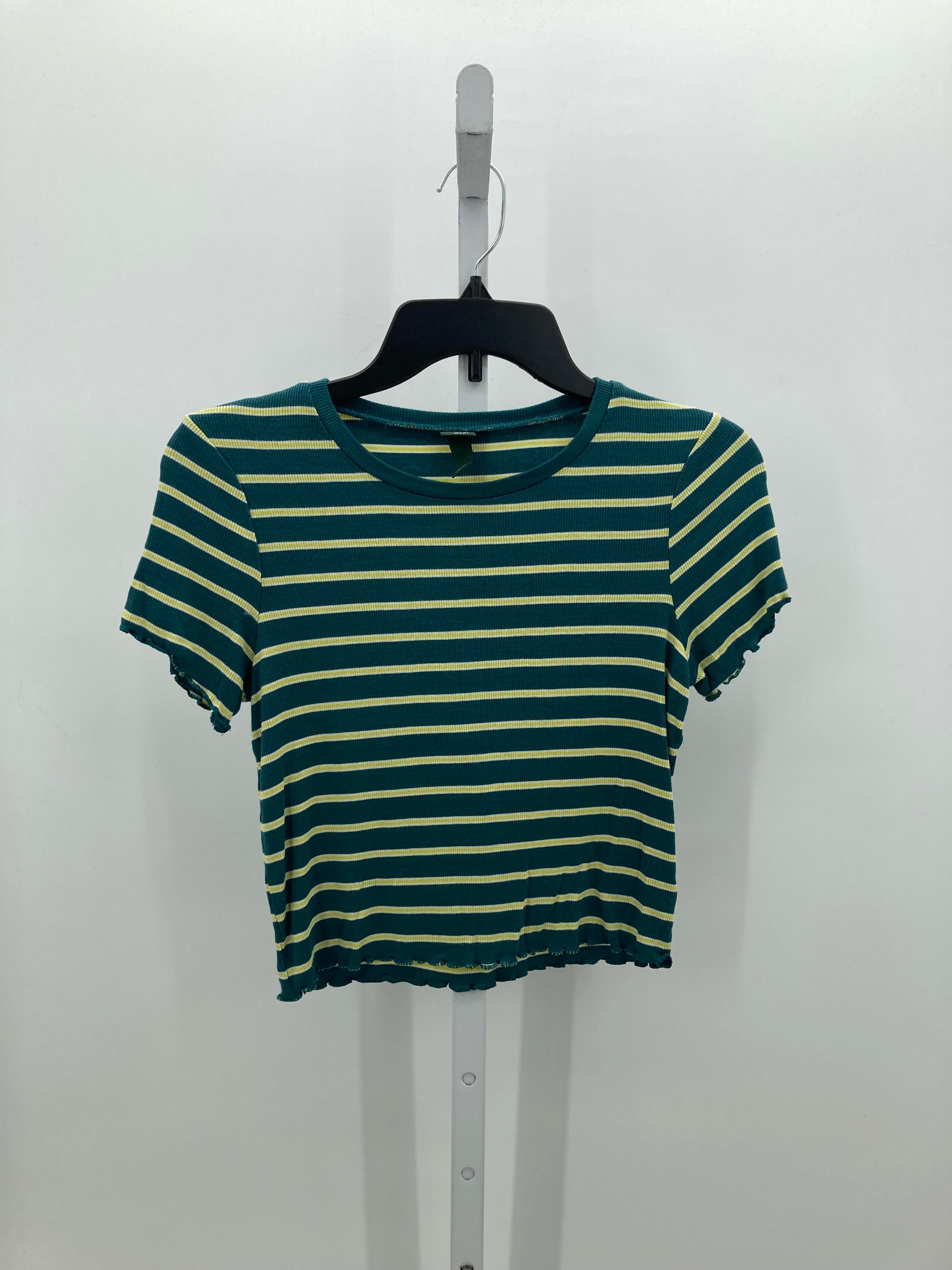 Wild Fable Size Medium Juniors Short Sleeve Shirt