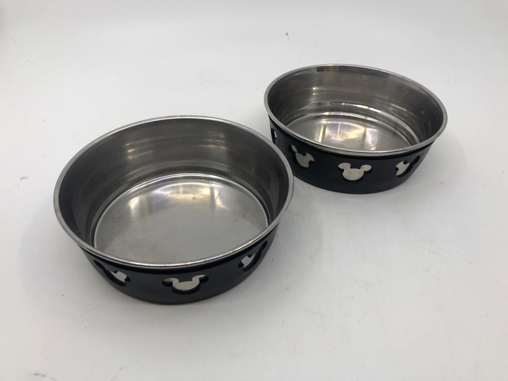 METAL DOG BOWLS W MICKEY MOUSE SILCONE.