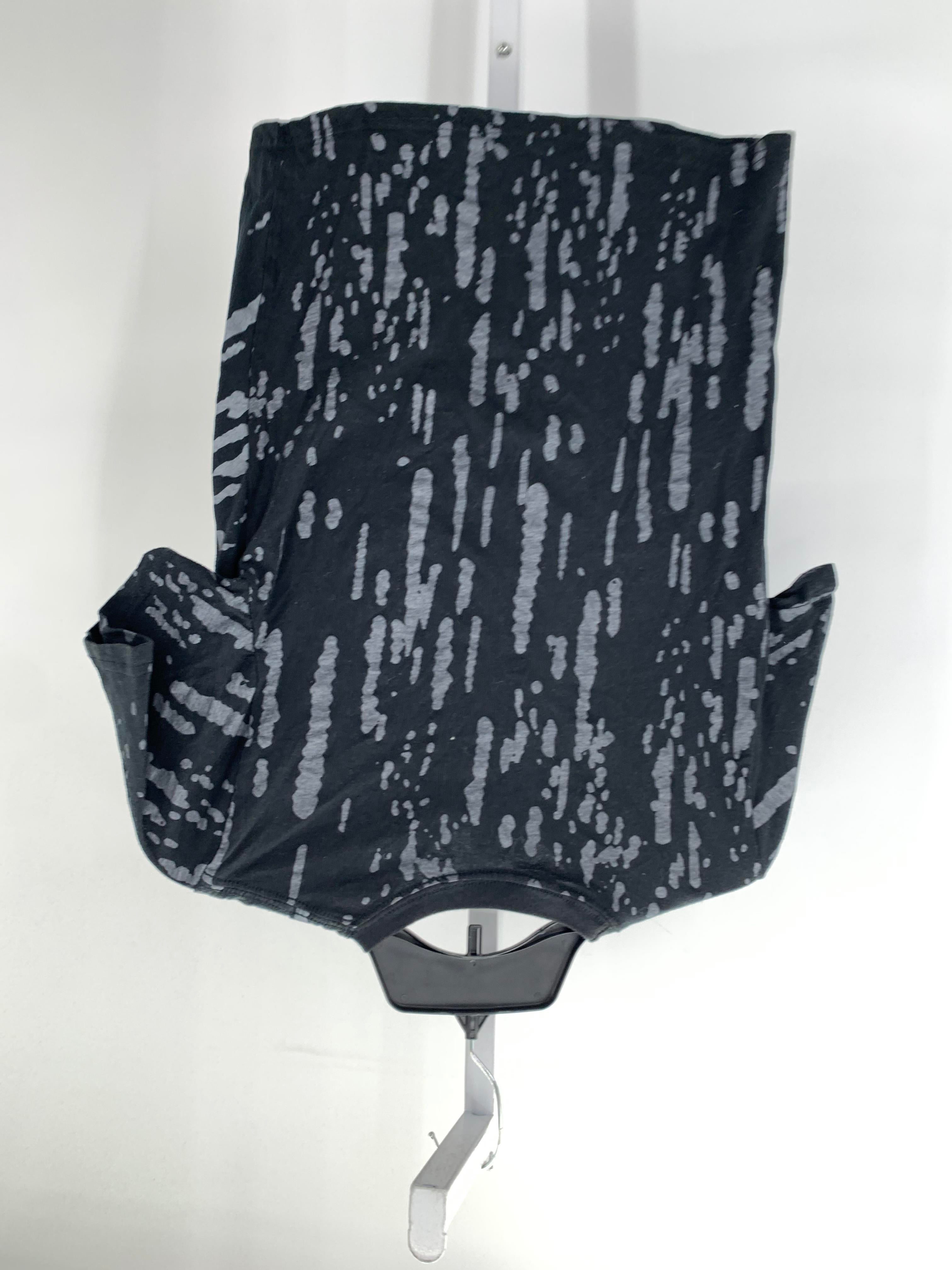 GRAPHIC KNIT TEE