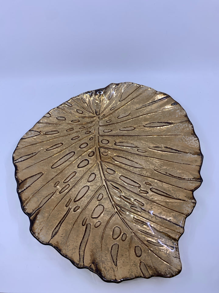 LARGE BRONZE LEAF CENTERPIECE.