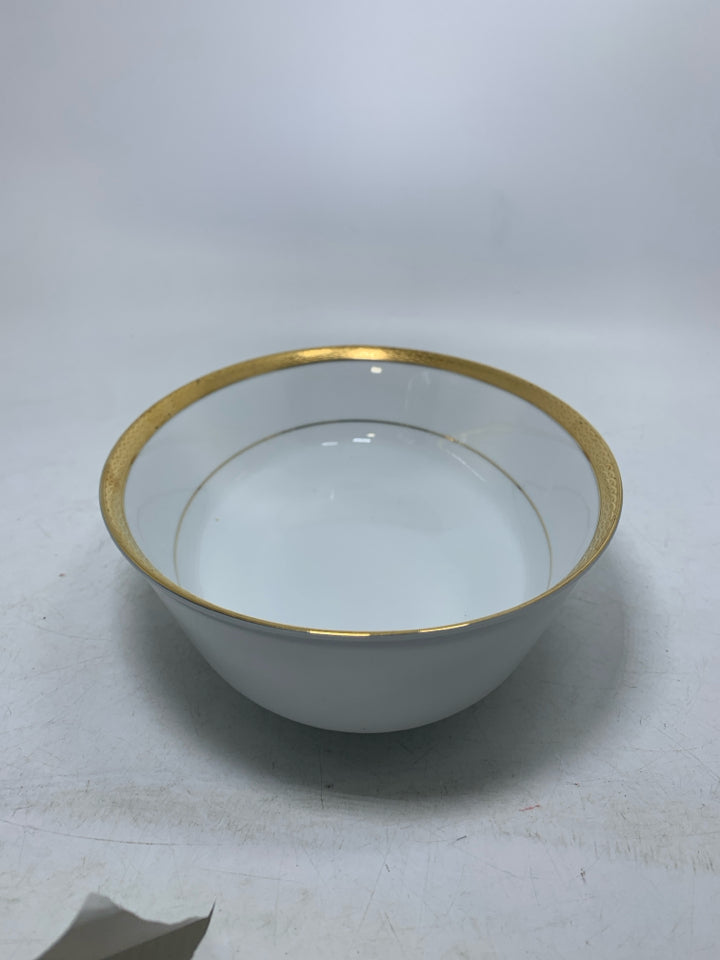 VTG OVAL QUEEN'S GOLD VEGGIE BOWL.