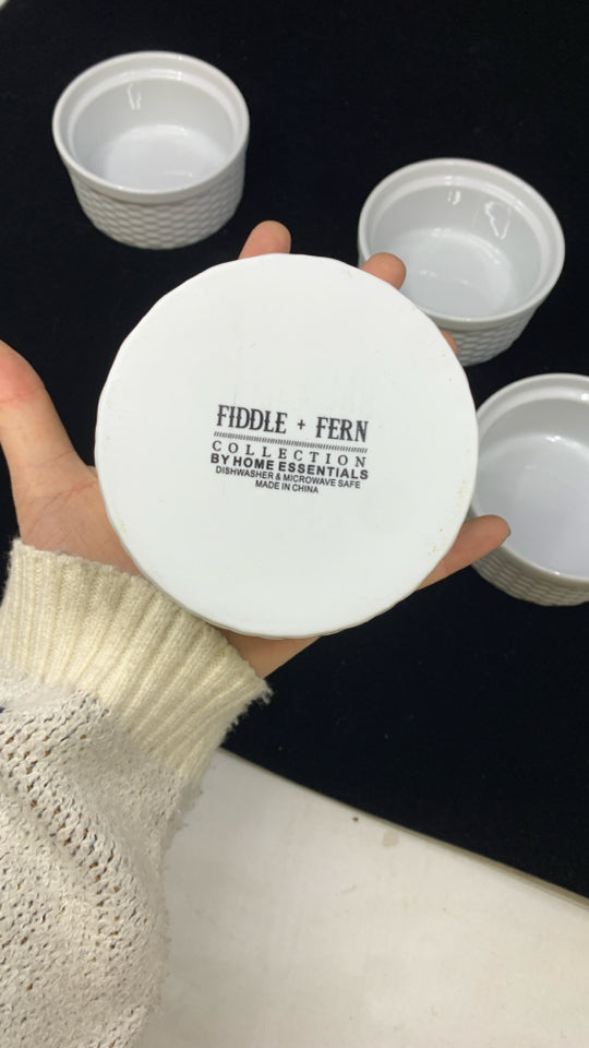 4 ROUND RAMEKIN BAKING DISHES.