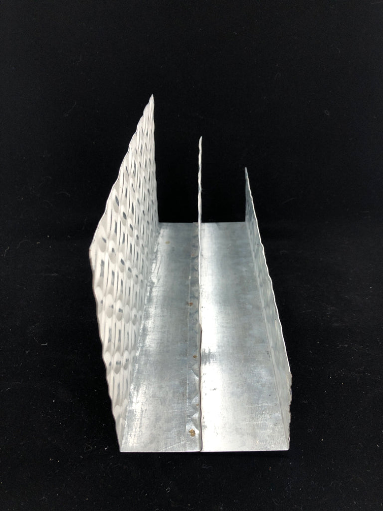 WHITE WASH METAL LETTER ORGANIZER.