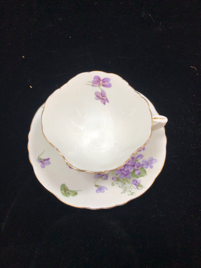 VTG PURPLE FLOWER TEACUP/SAUCER.