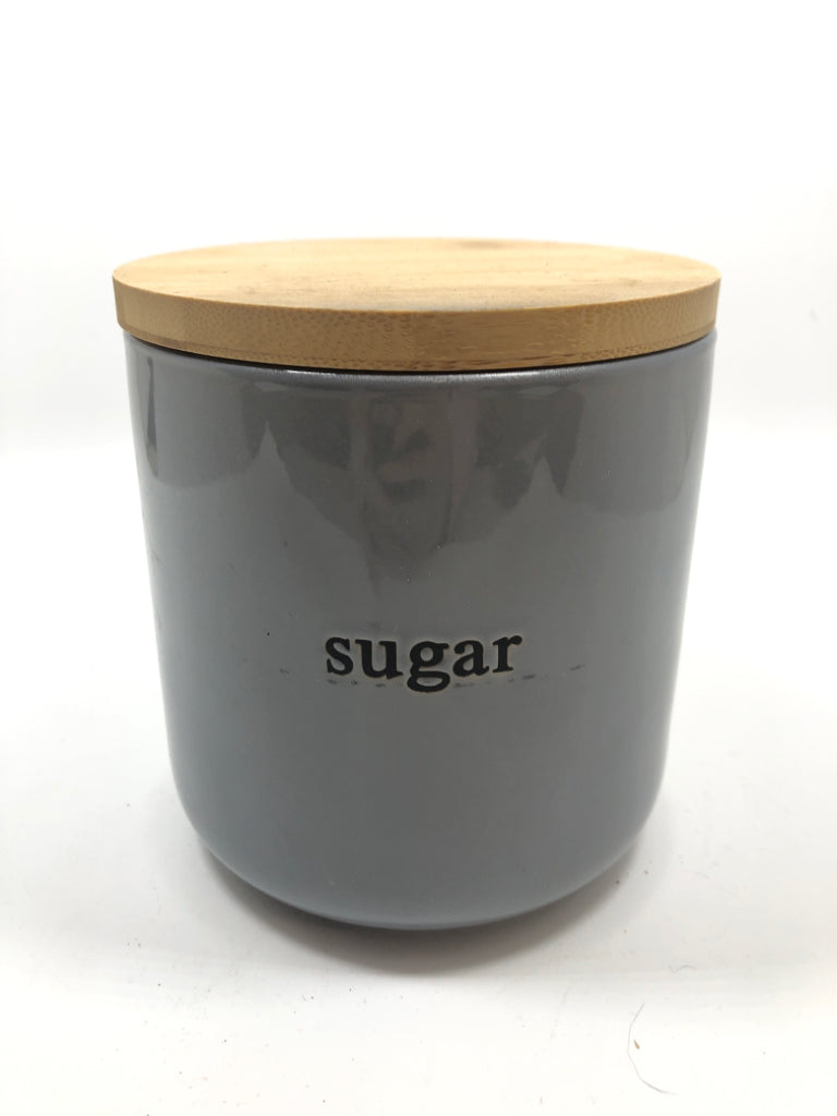 GREY SUGAR BOWL W/WOOD LID.