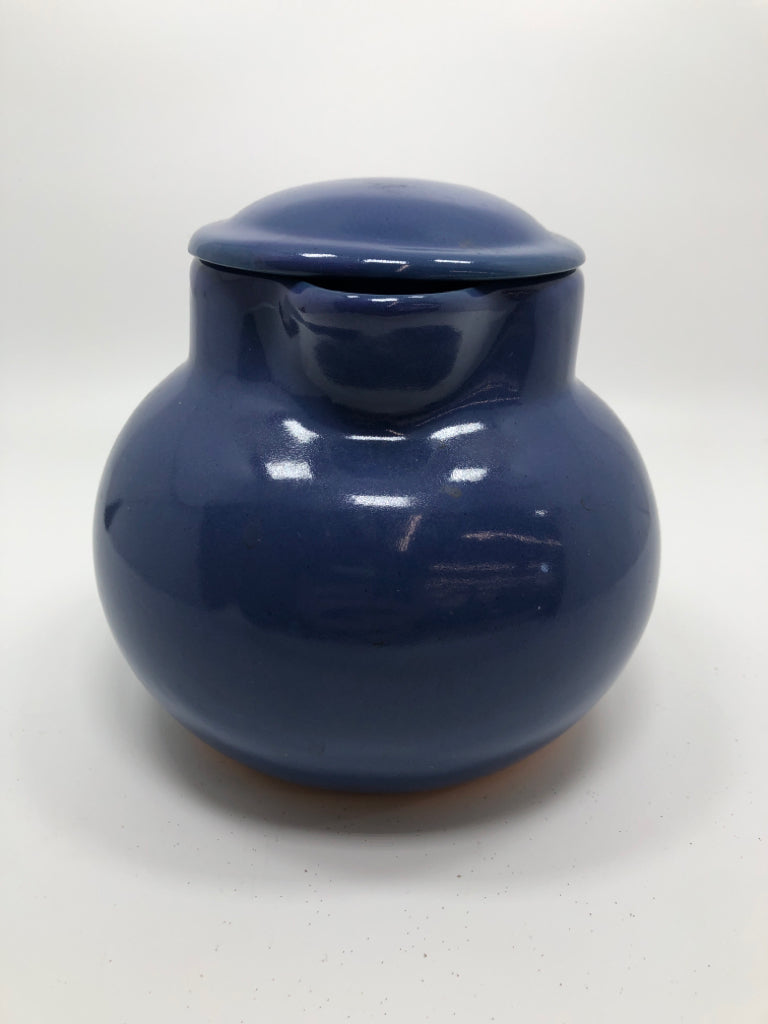 BLUE CERAMIC CUPPER COFFEE CARAFE W/LID.