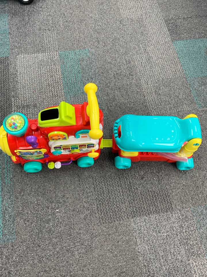 VTech 4-in-1 Learning Letters train