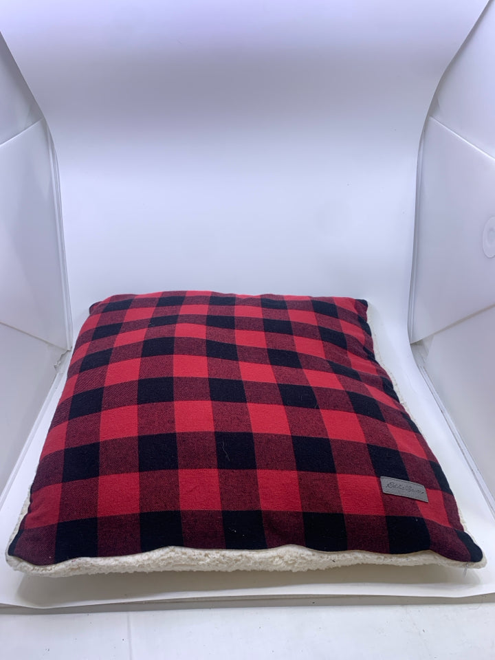 EDDIE BAUER BUFFALO PLAID, WHITE SHERPA PILLOW.