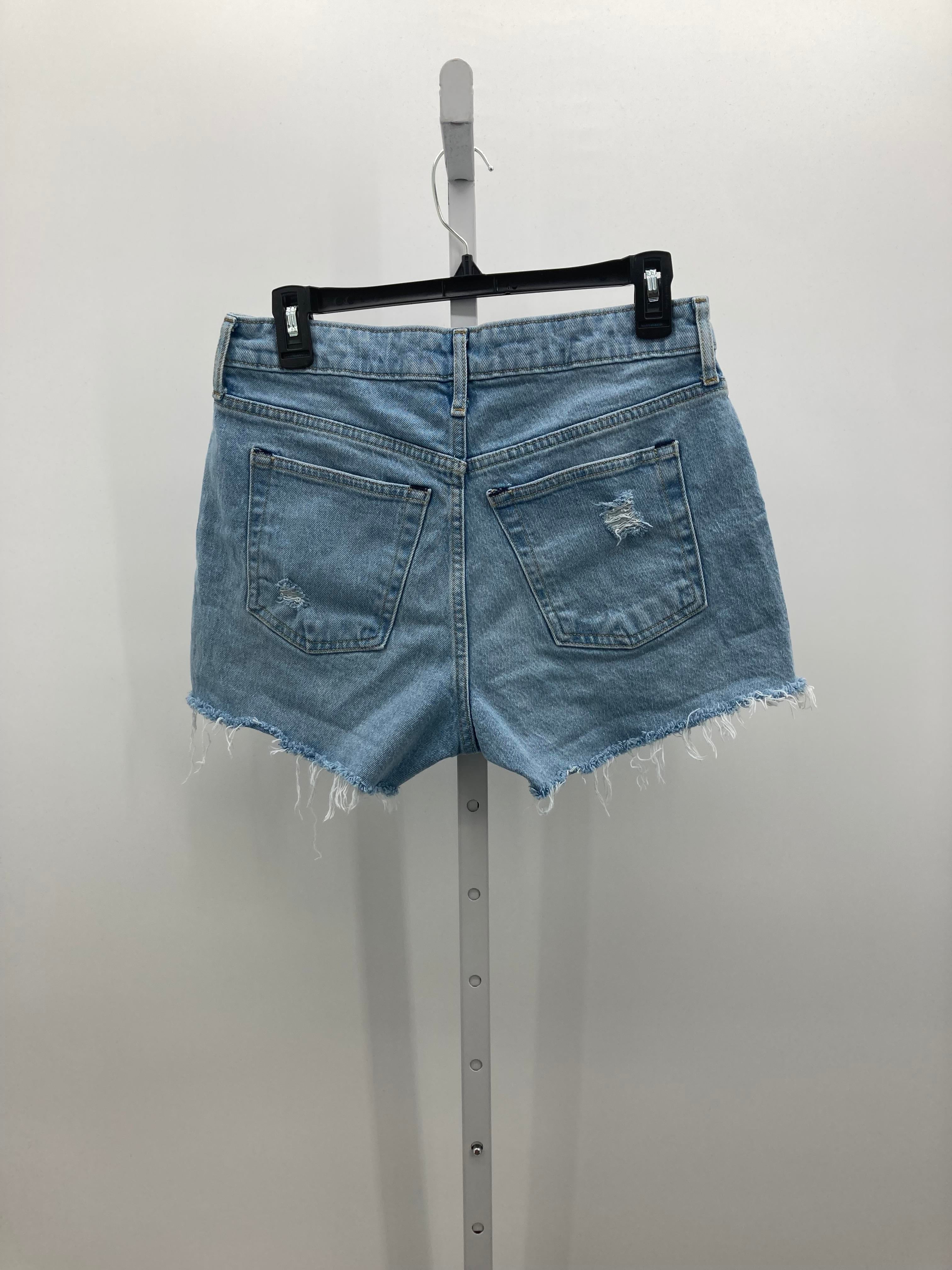 Free Assembly Size 4 Misses Shorts