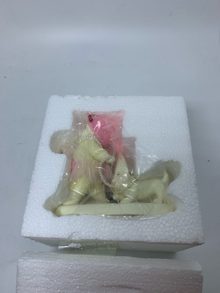 NIB SNOWBABY HOLDING PURSE W/ CAT PINK HAT & TUTU.