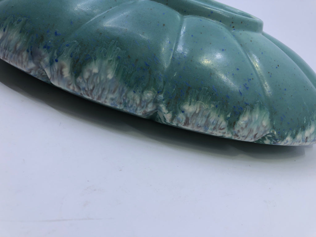 VTG OVAL TEAL PLANTER W/ WHITE DRIP.