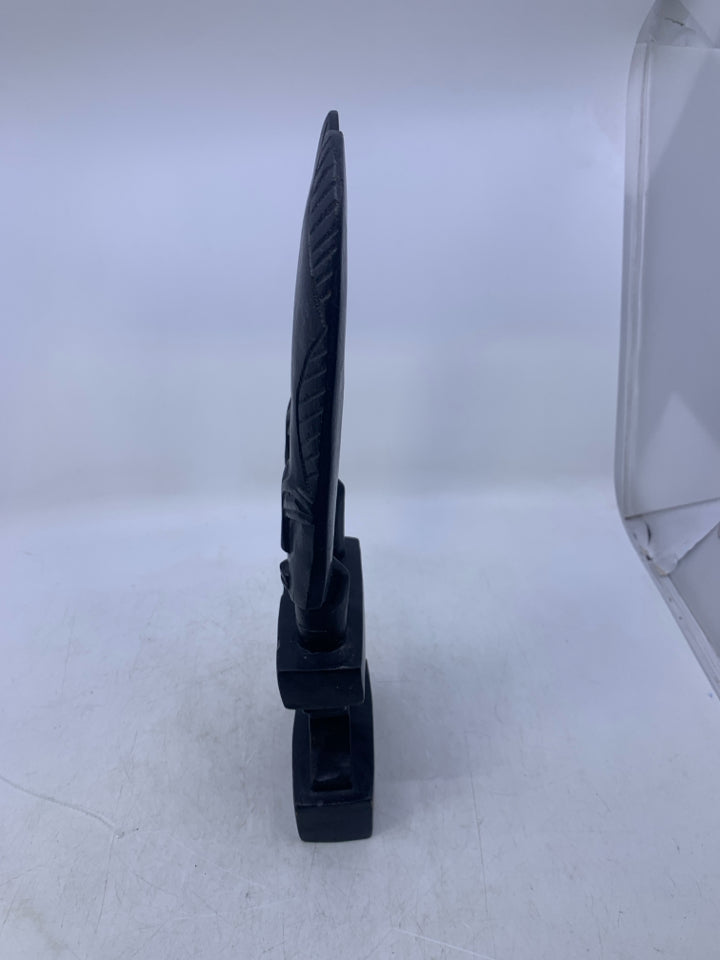 BLACK WOOD CARVES 2 HEADS FOLK ART.