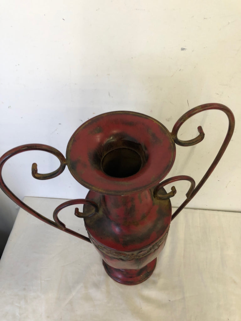 DISTRESSED RED DECORATIVE VASE W/SWIRL ARMS.