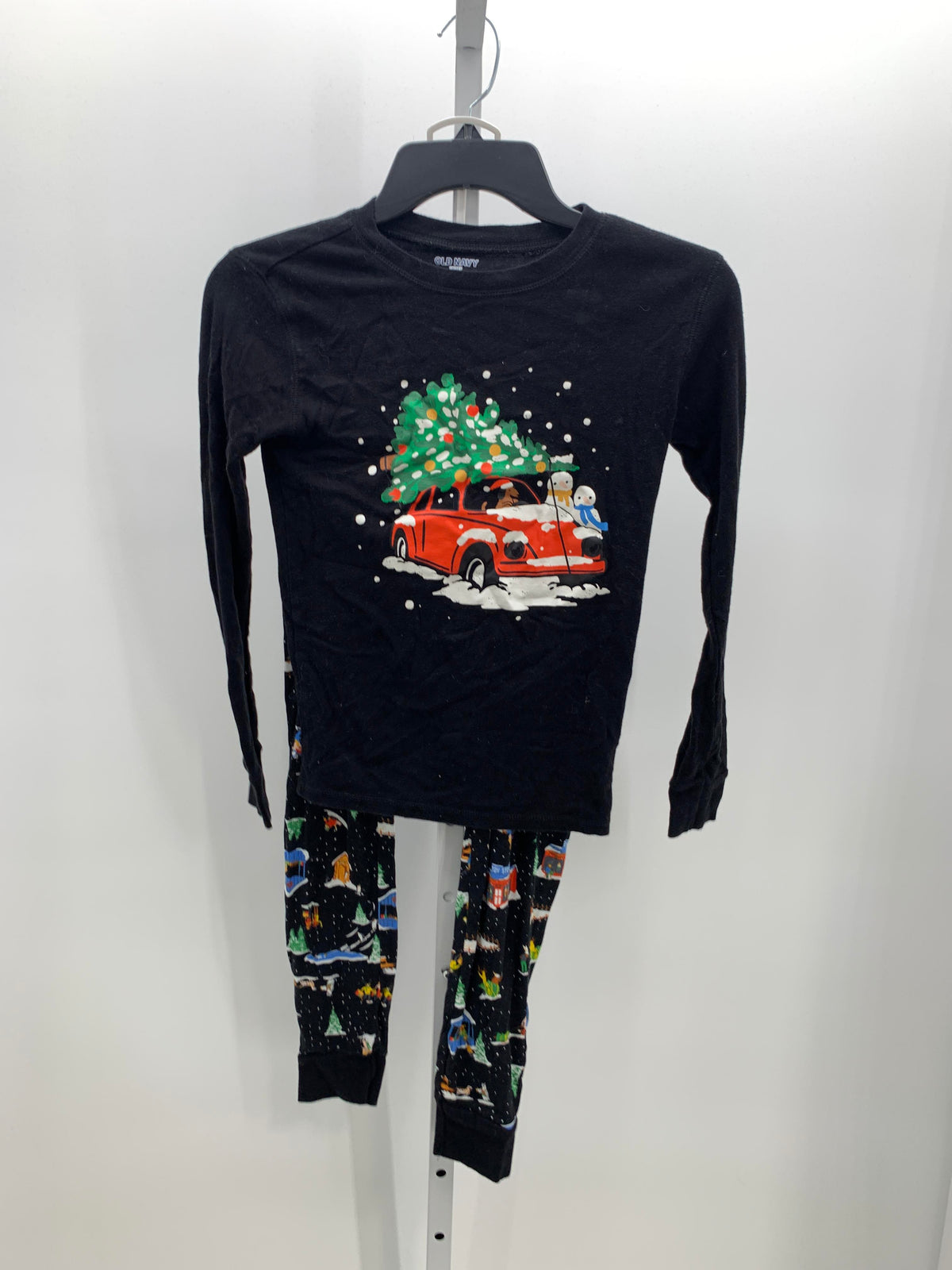 CAR WITH TREE PJS