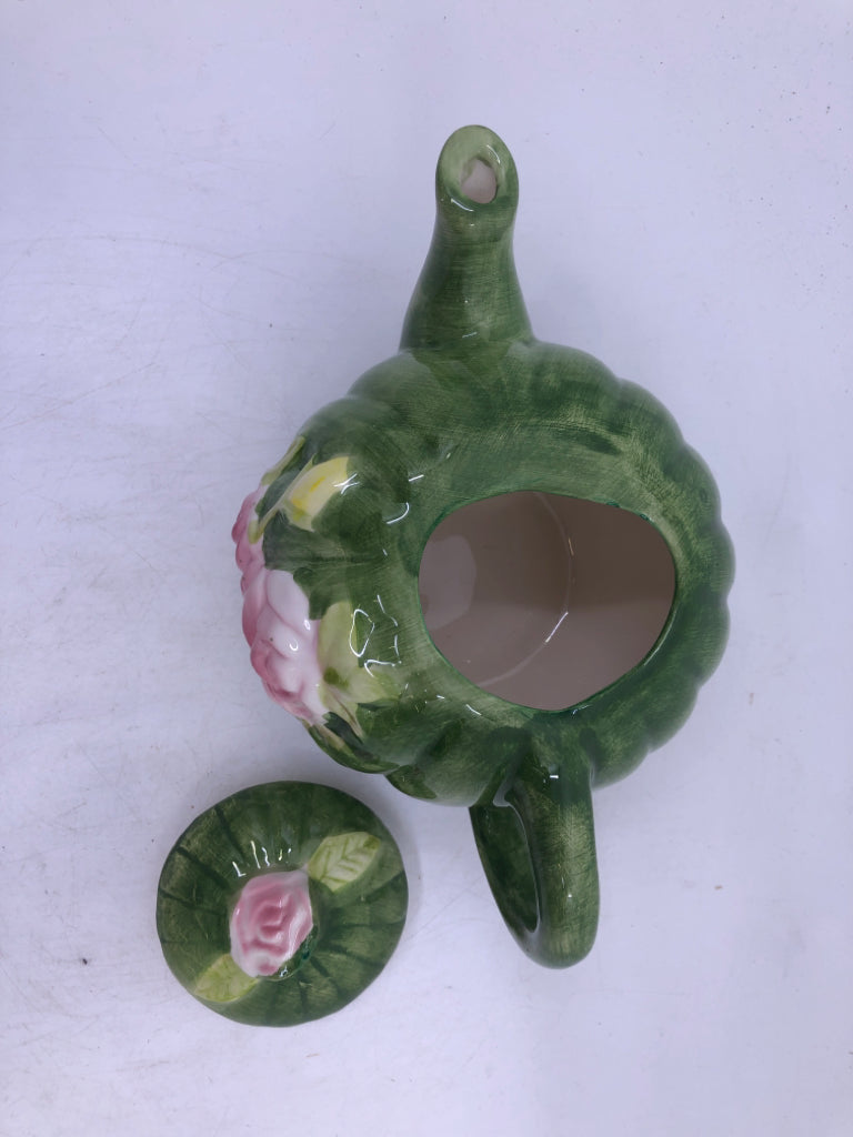 GREEN ROSE EMBOSSED TEAPOT.