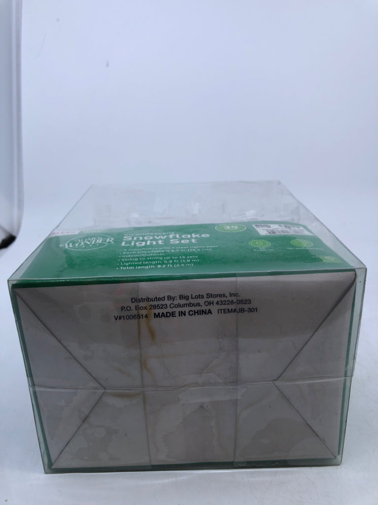 NIB SNOWFLAKE LIGHT SET.