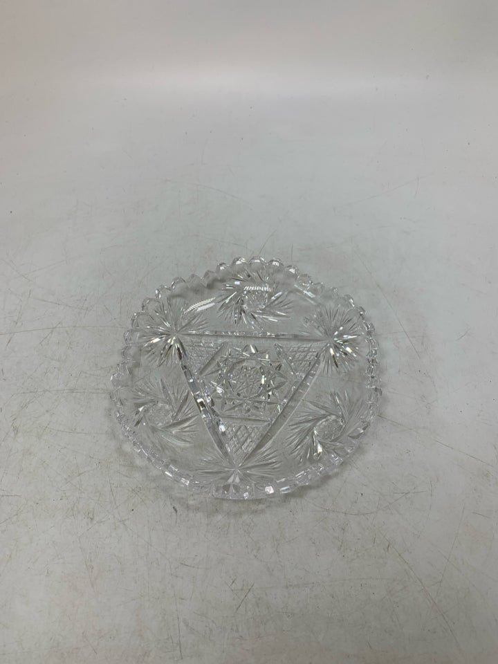 SHALLOW STAR PATTERN CRYSTAL CATCH ALL DISH.