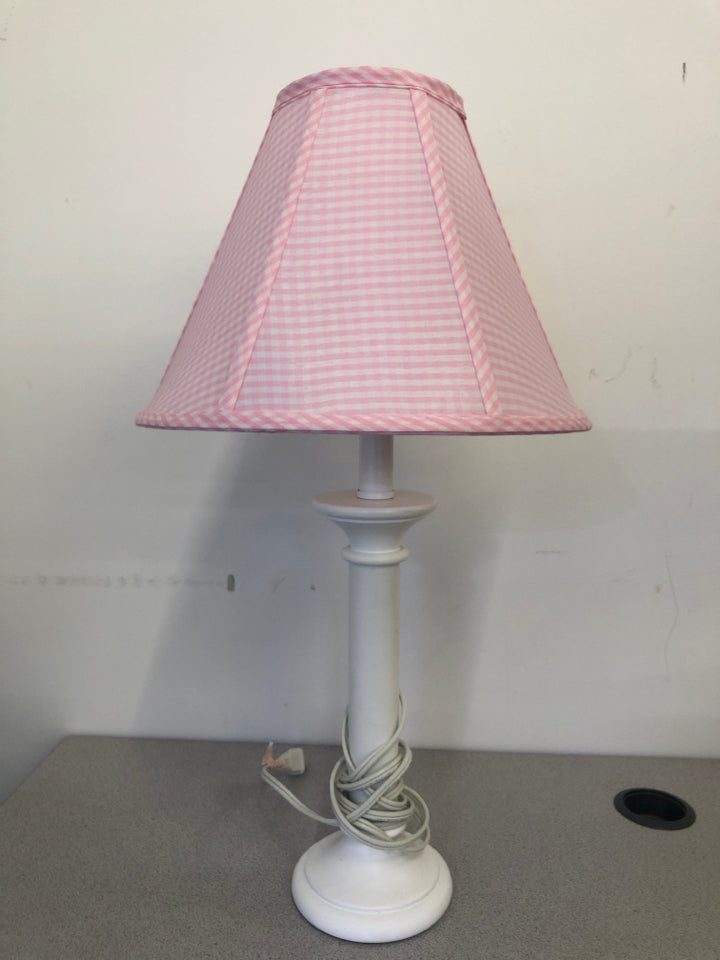 SLIM WHITE WITH PINK CHECKERED SHADE TABLE LAMP.