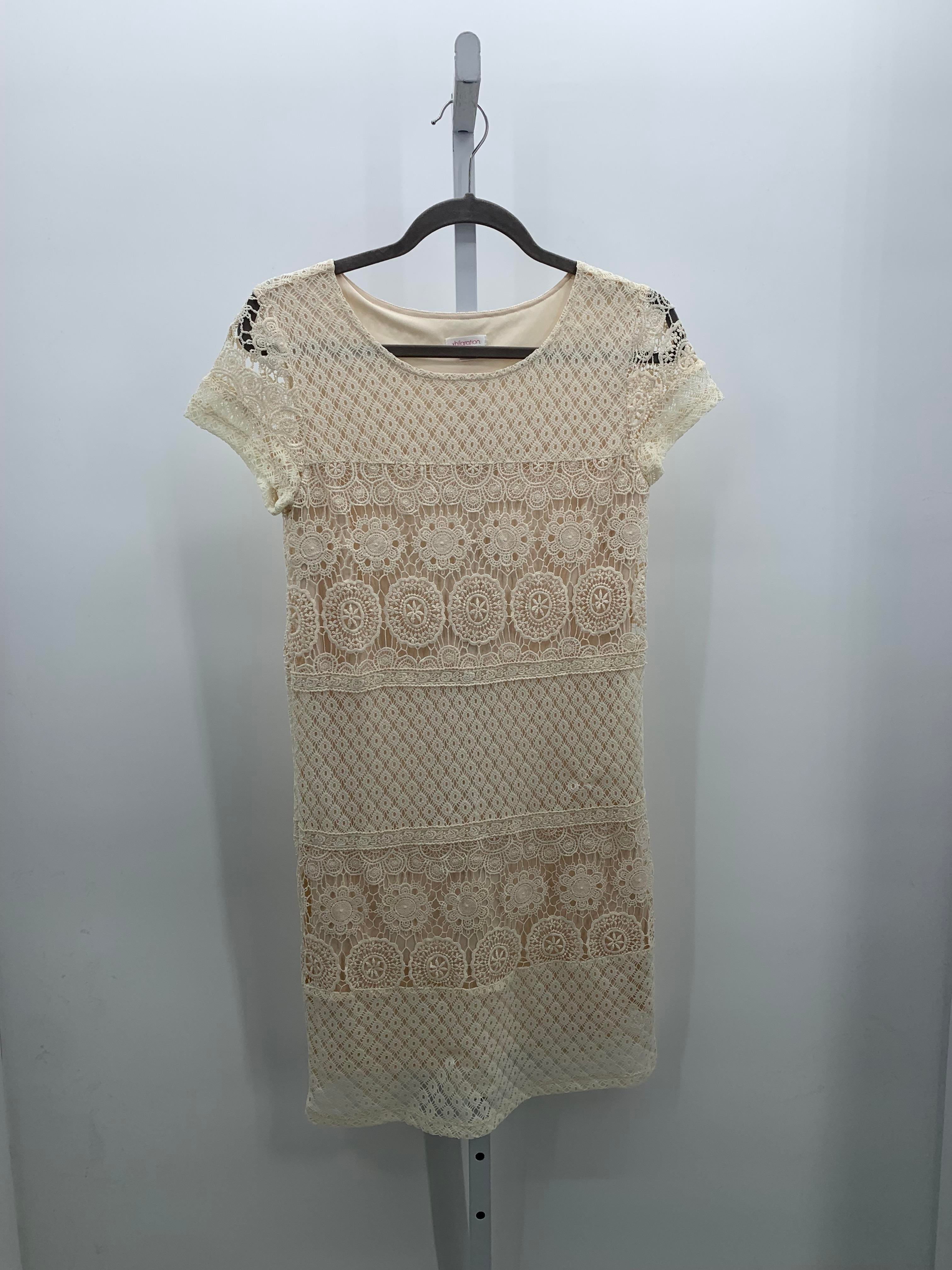 Xhilaration Size Medium Juniors Short Sleeve Dress