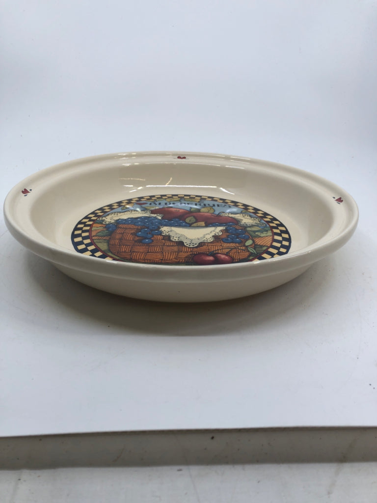 VTG TAN BLUEBERRIES PIE PLATE.