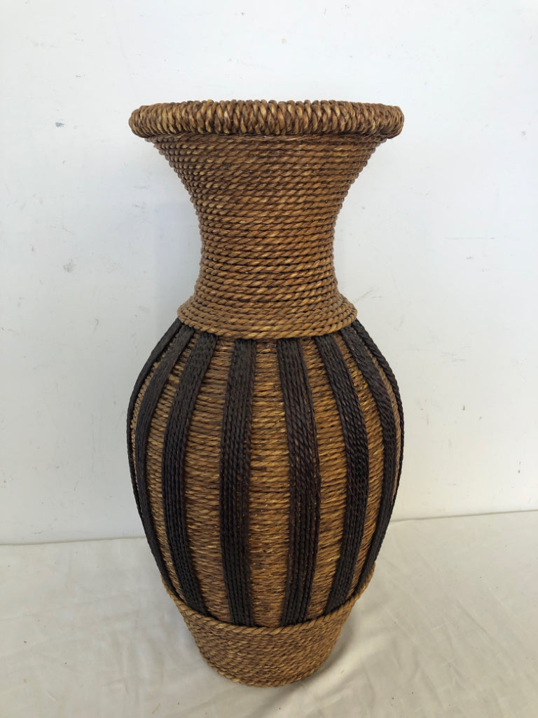 2 TONED FLARED WOVEN FLOOR VASE.