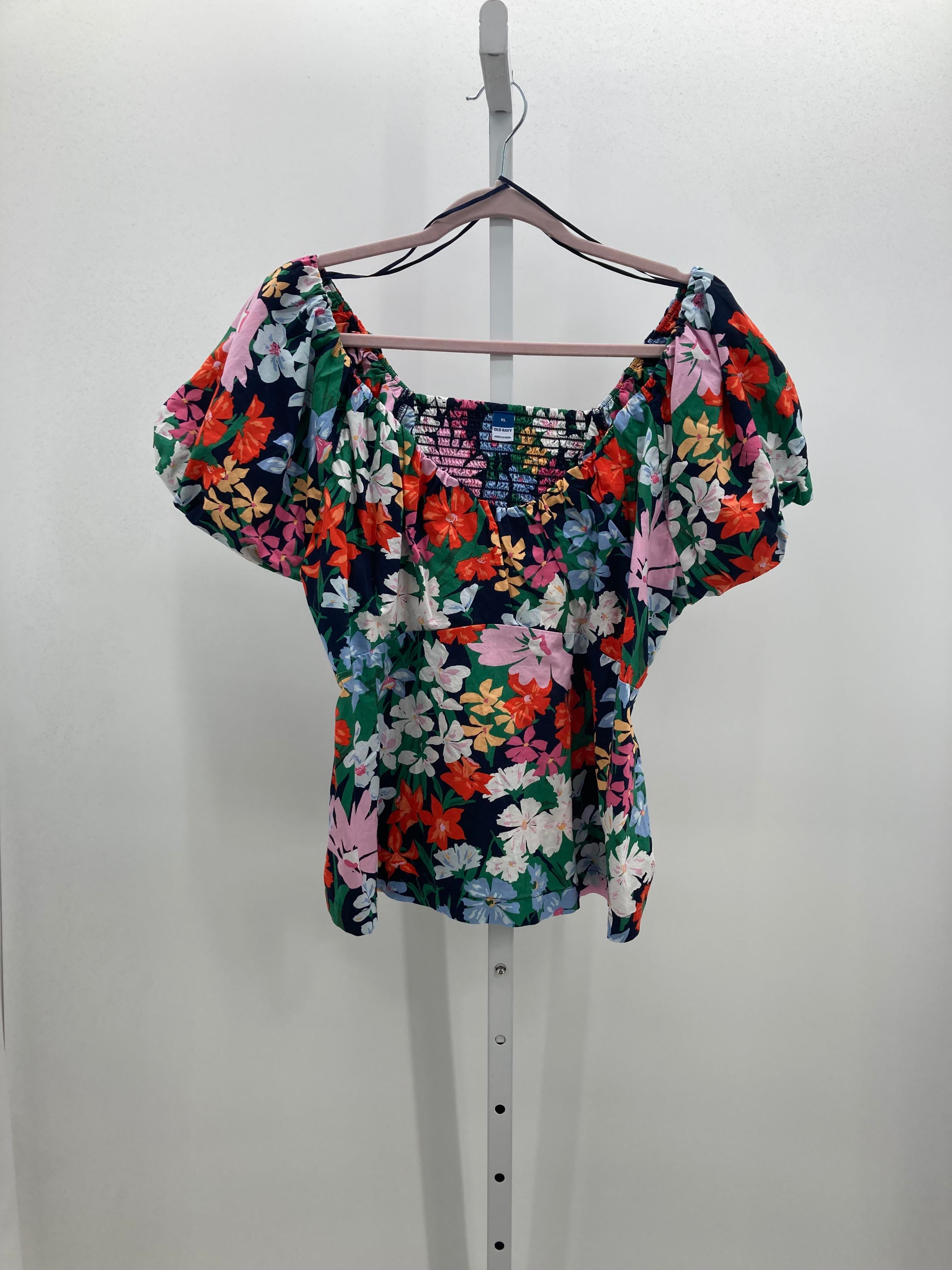 Old Navy Size Extra Large Misses Short Sleeve Shirt