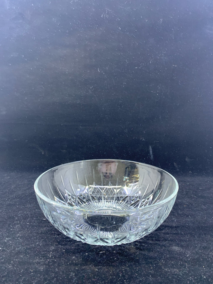 CUT GLASS BOWL W/DIAMOND PATTERN.