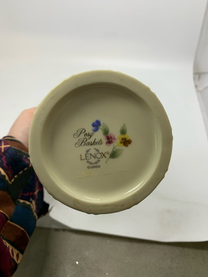 LENOX POSY BASKETS PORCELAIN LATTICE TOP TRUMPET VASE.