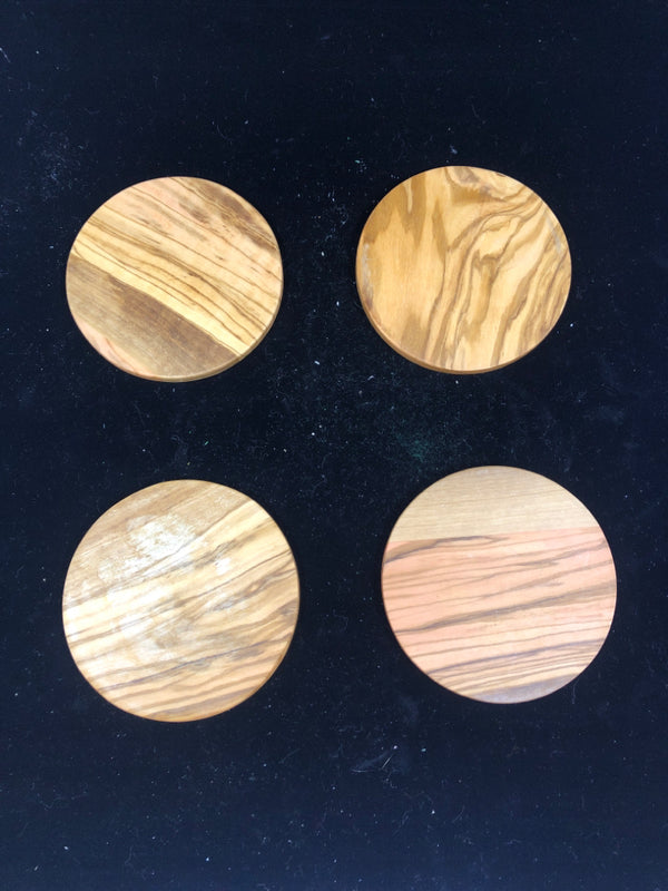 4 WOOD CIRCLE COASTERS.