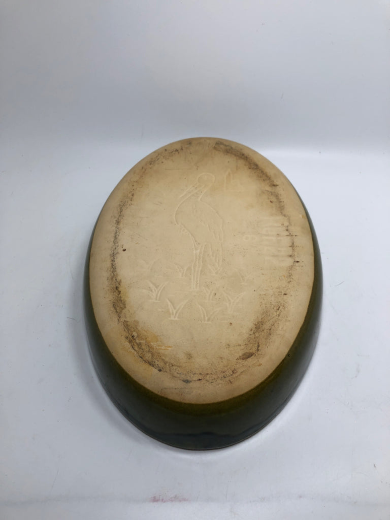 VTG FRENCH CERAMIC GREEN ROASTING DISH W/BIRD MARK.