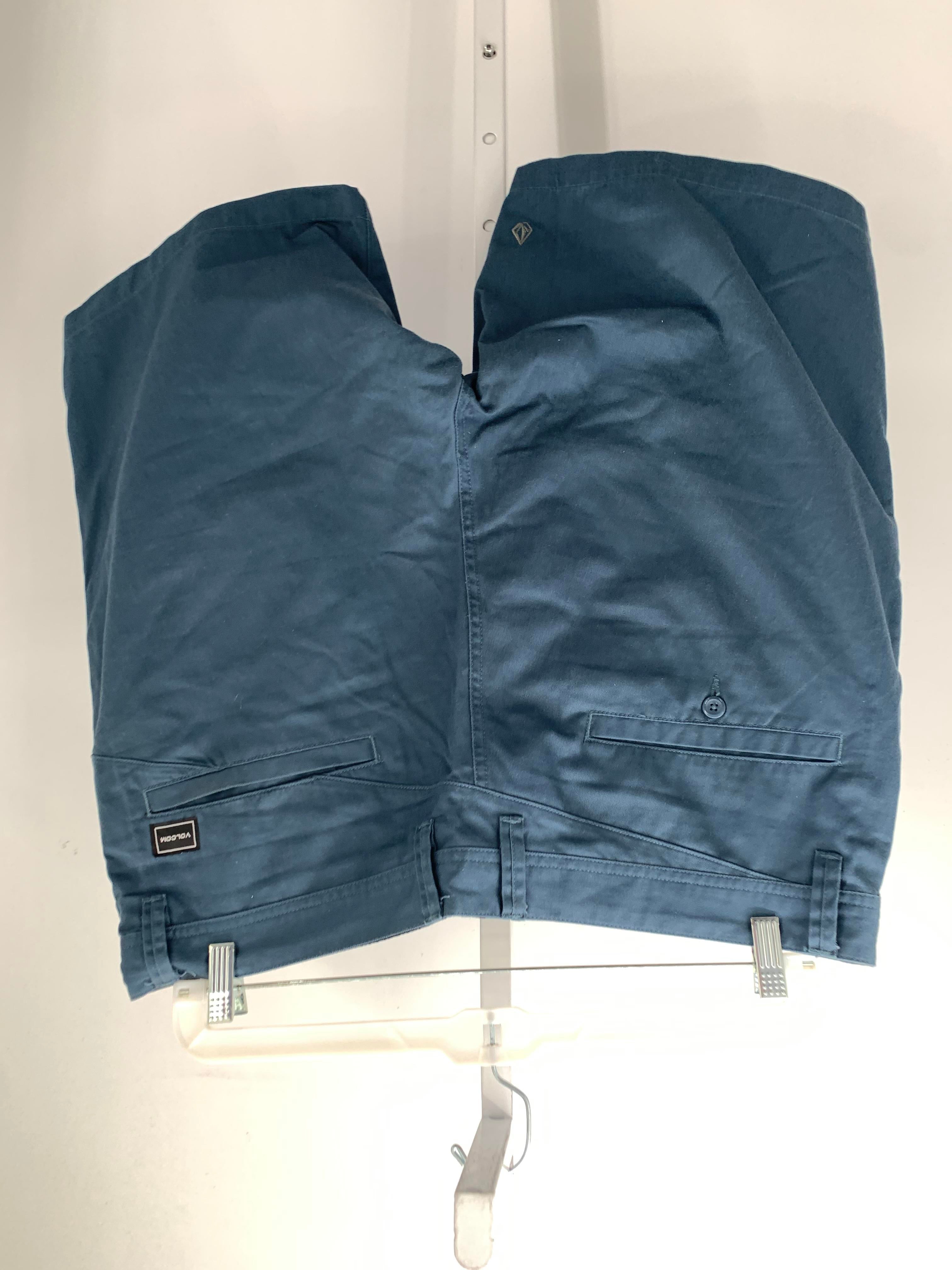 KHAKI SHORTS