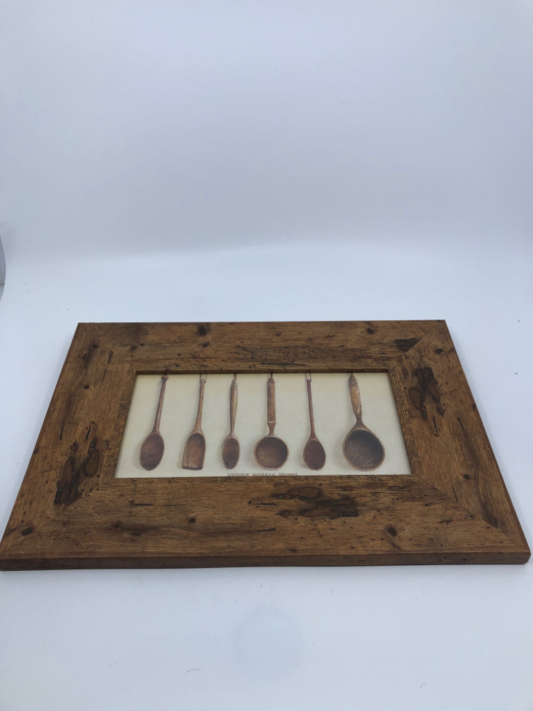 ANTIQUE WOODEN SPOONS IN WOOD FRAME.