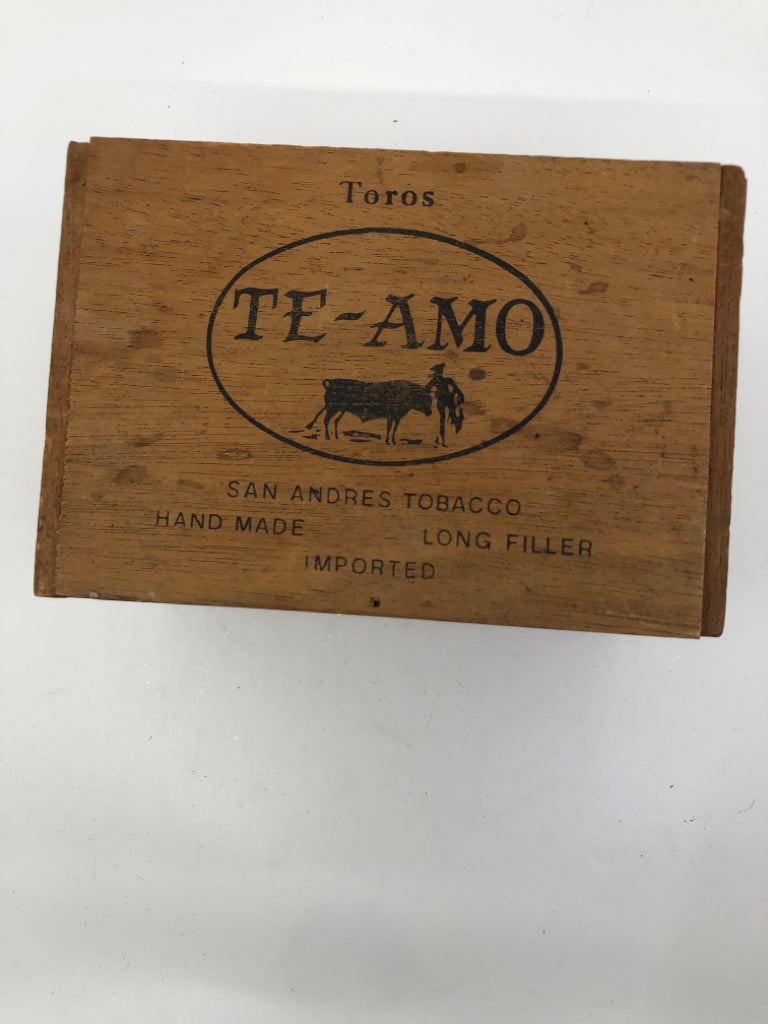 VTG TOBACCO CIGAR HOLDER WOOD BOX.