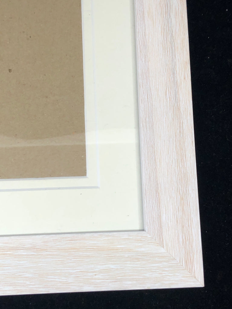 STUDIO DECOR CREAM WOOD PICTURE FRAME.