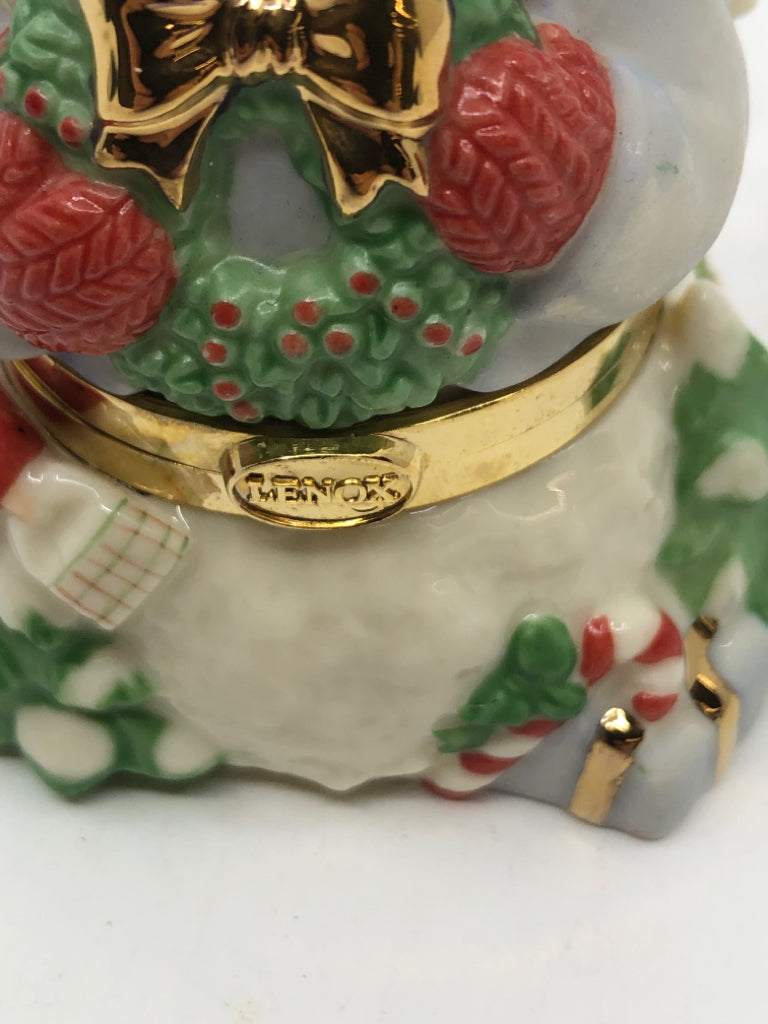 LENOX ORNAMENT SNOWMAN HOLDING WREATH W/ BIRD ON HAT.