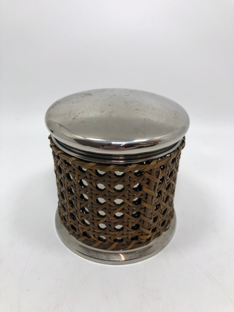 SM METAL STORAGE JAR W/WOVEN CASE.