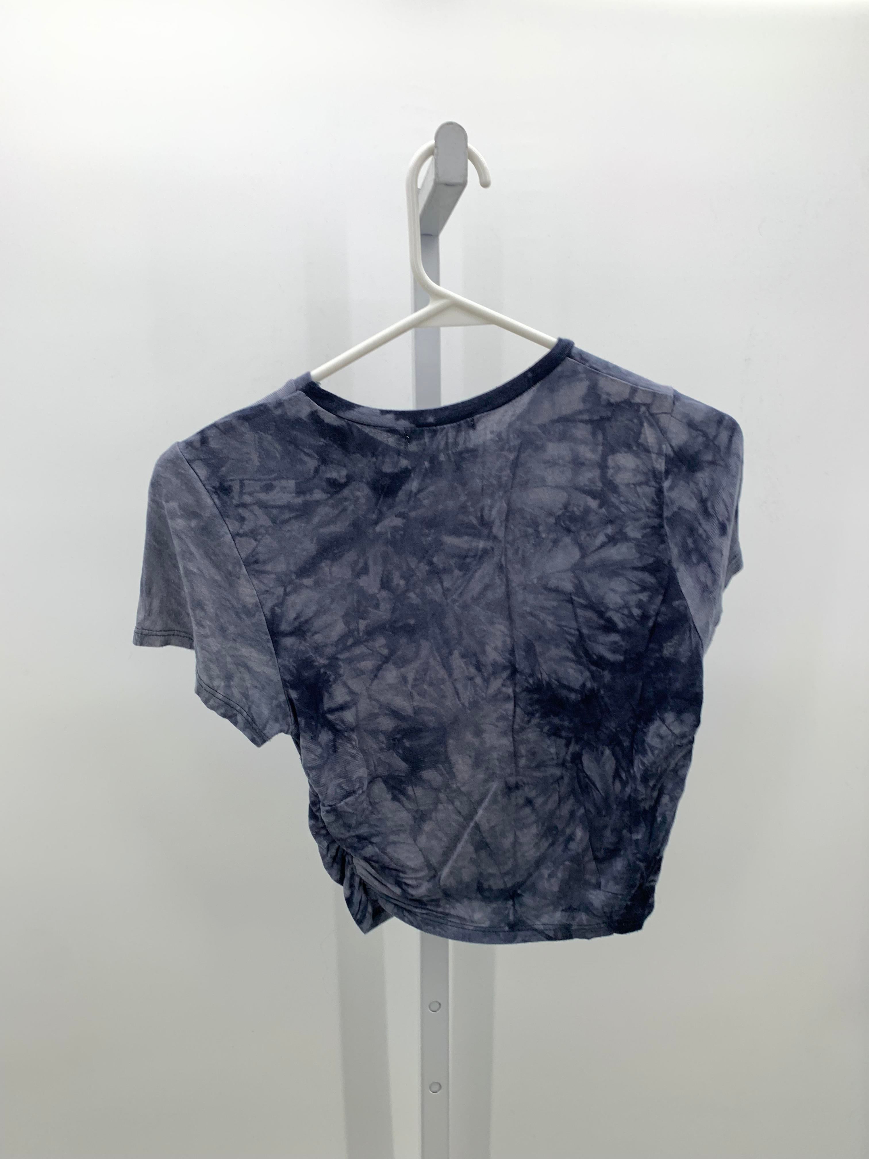 Size Small Juniors Short Sleeve Shirt