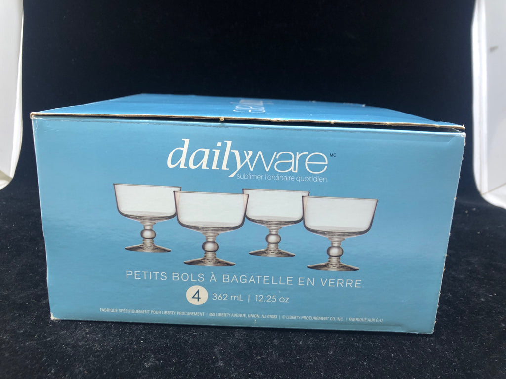 NIB 4 GLASS MINI TRIFLE BOWLS.