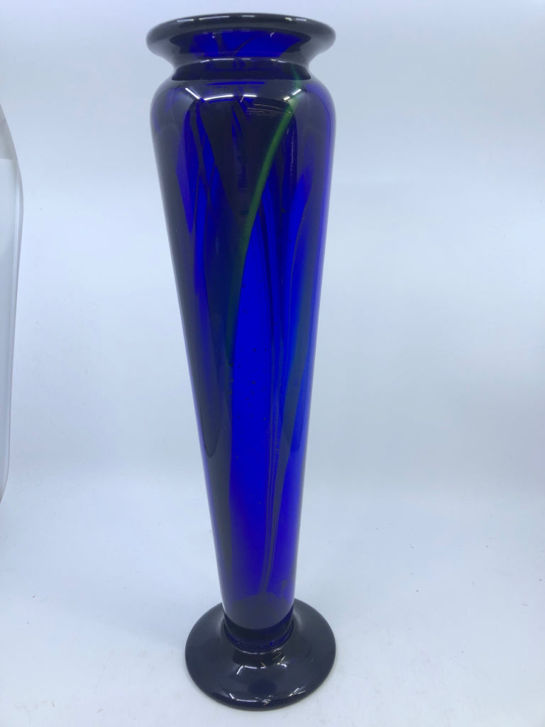 TALL BLUE AND GREEN GLASS VASE.